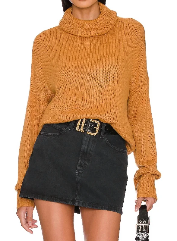 Cycling Knit TopsEasy Turtleneck Pullover in Caramel