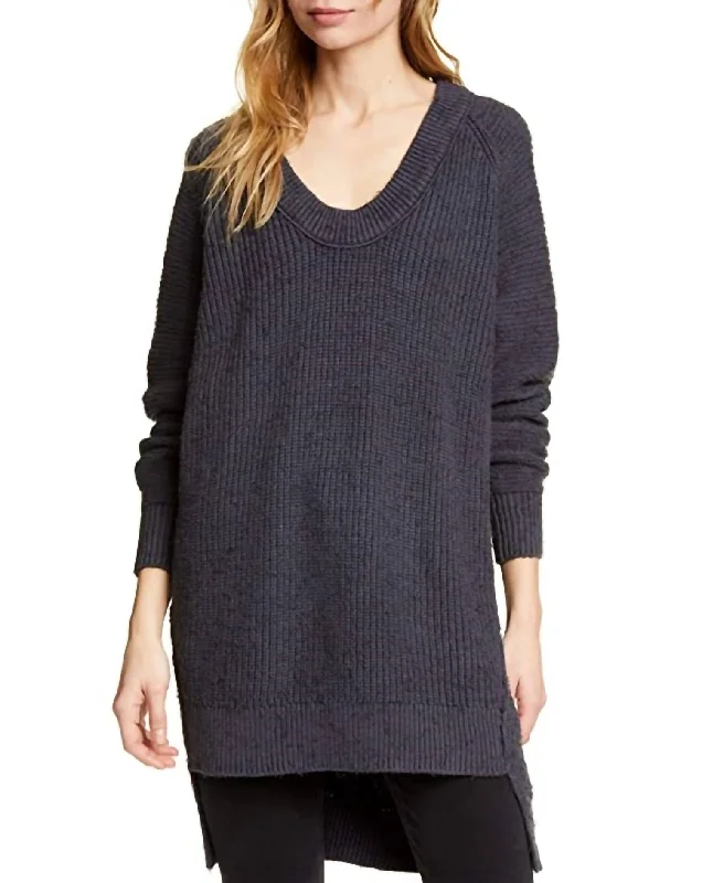 Thermal Knit TopsScoop Pullover Sweater In Charcoal